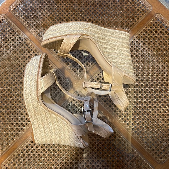 Zara Wedges Sandals - Picture 2 of 4